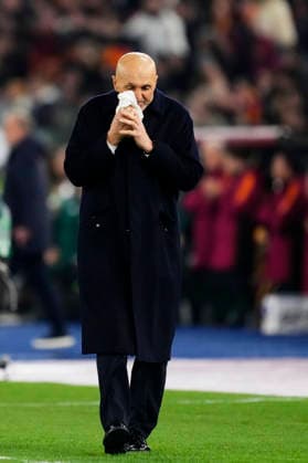 AS Roma v Juventus FC - Serie A Luciano Spalletti head coach of Juventus reacts during the Serie A match between AS Roma and Juventus FC at Stadio Olimpico on March 1, 2026 in Rome, Italy. Rome Italy  Copyright: xJosexBretonx originalFilename:bretonhernandez-asromavj260301_np9Do.jpg