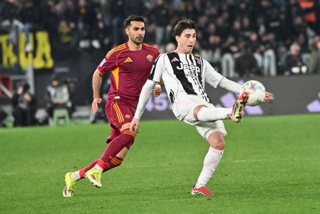March 1, 2026, Roma, Roma, Italia: Andrea Cambiaso of FC Juventus During the 2025 26 Italian Serie A football match between AS Roma and FC Juventus on March 1, 2026, at the Stadio Olimpico in Rome...P Roma Italia - ZUMAs236 20260301_aap_s236_080 Copyright: xFabioxSassox