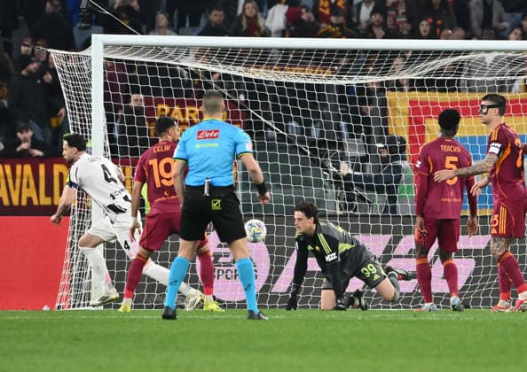 March 1, 2026, Roma, Roma, Italia: Goal the Federico Gatti of FC Juventus During the 2025 26 Italian Serie A football match between AS Roma and FC Juventus on March 1, 2026, at the Stadio Olimpico in Rome...Pictured: Roma Vs. Juventus 2025 26 Serie A Championship  - ZUMAs236 20260301_aap_s236_077 Copyright: xFabioxSassox