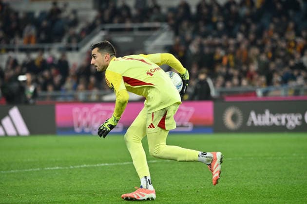 March 1, 2026, Roma, Roma, Italia: Mattia Perin of FC Juventus During the 2025 26 Italian Serie A football match between AS Roma and FC Juventus on March 1, 2026, at the Stadio Olimpico in Rome...Pictured: Roma Vs. Juventus 2025 26 Serie A Championship  - ZUMAs236 20260301_aap_s236_084 Copyright: xFabioxSassox