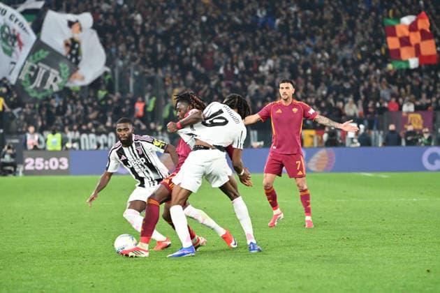 March 1, 2026, Roma, Roma, Italia: Manu Kone (AS Roma) During the 2025 26 Italian Serie A football match between AS Roma and FC Juventus on March 1, 2026, at the Stadio Olimpico in Rome...Pictured: Roma Vs. Juventus 2025 26 Serie A Championship  - ZUMAs236 20260301_aap_s236_088 Copyright: xFabioxSassox