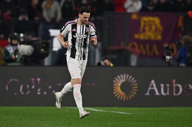 AS Roma v Juventus FC - Serie A Federico Gatti of Juventus F.C. celebrates after scoring the goal to make it 3-3 during the 27th day of the Serie A Championship between A.S. Roma and Juventus F.C. at the Olympic Stadium in Rome, Italy, on March 1, 2026. Rome Italy Italy  Copyright: xDomenicoxCippitellix originalFilename:cippitelli-asromaju260301_npeZp.jpg