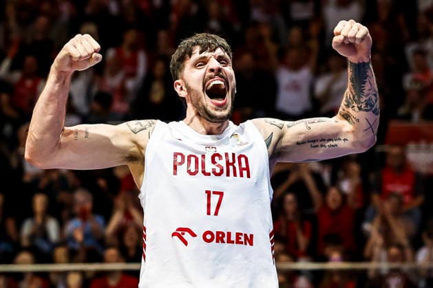 GDYNIA 01.03.2026 KOSZYKOWKA KOSZKADRA REPREZENTACJA POLSKI MECZ POLSKA - LOTWA ELIMINACJE MISTRZOSTW SWIATA 2027 - - - MEN BASKETBALL POLISH national team, Nationalteam WORLD CUP SERIES QUALIFIERS GAME POLAND - LATVIA NZ dominik olejniczak, radosc celebration, FOT. TOMASZ SOKOLOWSKI 058SPORT.PL NEWSPIX.PL --- newspix.pl 