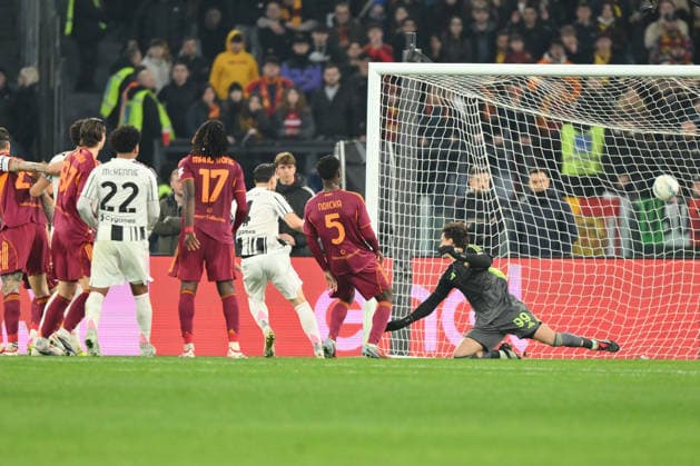 AS Roma v Juventus FC - Serie A ROME, ITALY - MARCH 1: Federico Gatti (4) of Juventus FC scores a goal during the Serie A football match between AS Roma and Juventus FC at Stadio Olimpico on March 1, 2026 in Rome Italy. Claudio Pasquazi Anadolu Rome Italy. Editorial use only. Please get in touch for any other usage.  Copyright: x2026xAnadoluxClaudioxPasquazix