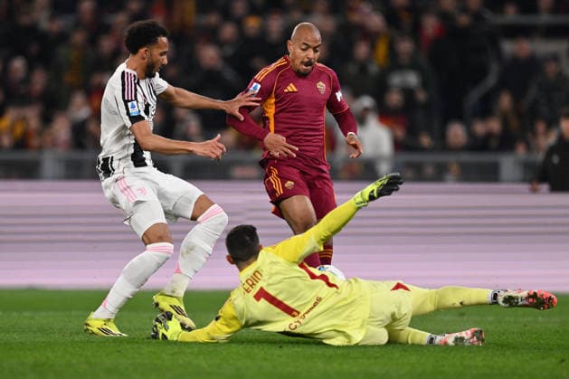 CALCIO - Serie A - AS Roma vs Juventus FC Donyell Malen of A.S. Roma cscores the goal for 3-1 during the 27th day of the Serie A Championship between A.S. Roma and Juventus F.C. at the Olympic Stadium on March 1, 2026 in Rome, Italy. Rome Italy  Copyright: xIPAxSport ABACAx
