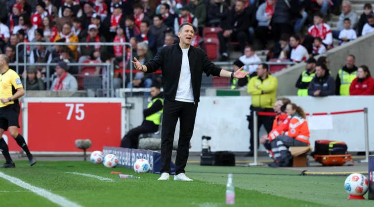 01 03 26 VfB Stuttgart VfL Wolfsburg Germany, Stuttgart, 01 03 2026, Football, Bundesliga, Season 2025 2026, VfB Stuttgart VfL Wolfsburg 4 0 Daniel Bauer Coach VfL Wolfsburg