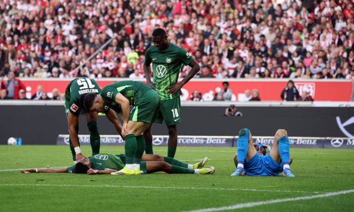 01 03 26 VfB Stuttgart VfL Wolfsburg Germany, Stuttgart, 01 03 2026, Football, Bundesliga, Season 2025 2026, VfB Stuttgart VfL Wolfsburg 4 0 f l Jeanuel Belocian, Moritz Jenz, Konstantinos Koulierakis, Jonas Adjetey, Kamil Grabara all VfL Wolfsburg Disappointment
