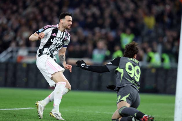 CALCIO - Serie A - AS Roma vs Juventus FC Rome, Italy - March 1, 2026: Federico Gatti of Juventus score the goal and celebrate with the teammates during the Serie A Enilive 2025-2026 football match between AS Roma vs Fc Juventus of Turin at Olympic Stadium. Rome Italy  Copyright: xIPAxSport ABACAx