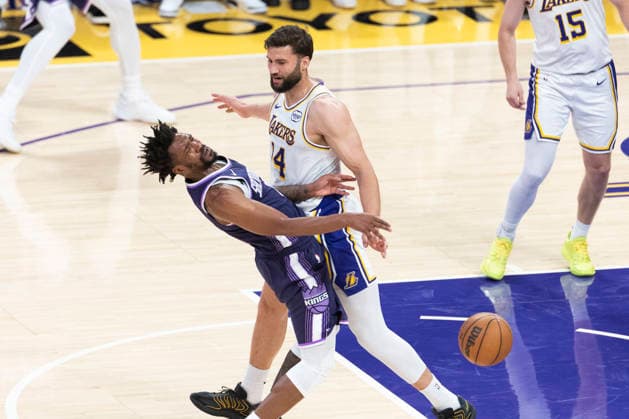March 1, 2026, Los Angeles, California, USA: Sacramento KingsÃ¢â‚¬â ¢ Malik Monk (0) collides with Los Angeles LakersÃ¢â‚¬â ¢ Maxi Kleber (14) during an NBA, Basketball Herren, USA basketball game at Crypto.com Arena on Sunday, March 1, 2026 in Los Angeles. Los Angeles USA - ZUMAc68_ 20260301_zaf_c68_034 Copyright: xRingoxChiux