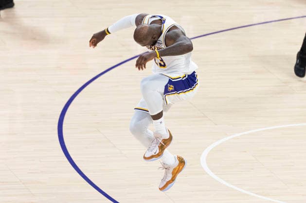 March 1, 2026, Los Angeles, California, USA: Los Angeles LakersÃ¢â‚¬â ¢ LeBron James (23) celebrates after scoring against the Sacramento Kings during an NBA, Basketball Herren, USA basketball game at Crypto.com Arena on Sunday, March 1, 2026 in Los Angeles. Los Angeles USA - ZUMAc68_ 20260301_zaf_c68_044 Copyright: xRingoxChiux