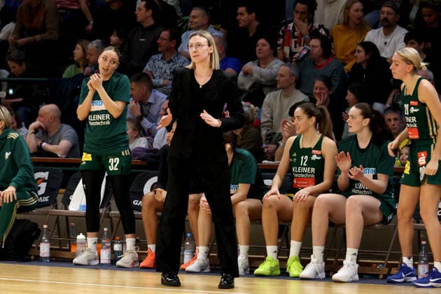 DEU, easyCredit DBBL, ALBA vs Rutronik Stars Keltern, 01 03 2026, Soemmeringhalle, Berlin, DEU, easyCredit DBBL, ALBA vs Rutronik Stars Keltern, in the picture coach Matea Tavic Rutronik Stars Keltern , Keltern players bench nordphotoxGmbHx xEngler nph00076