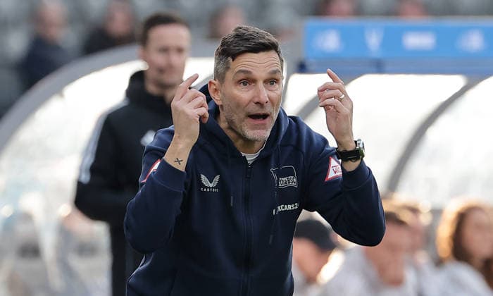 Coach Stefan Leitl gesticulating Single image Crop action Sport Soccer Football DFL 2 Bundesliga Men 24 Matchday Season 2025 2026 01 03 2026 Hertha BSC Berlin vs 1 FC Nürnberg FCN DFL regulations prohibit any use of photographs as image sequences and or quasi video