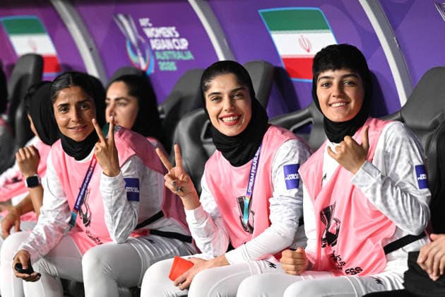 SOCCER ASIAN CUP SOUTH KOREA IRAN, Iranian players gesture from the bench during the AFC Women™s Asian Cup Group A match between South Korea and Iran at Robina Stadium on the Gold Coast, Monday, March 2, 2026. ( NO ARCHIVING, EDITORIAL USE ONLY GOLD COAST QUEENSLAND AUSTRALIA  Copyright: xDAVExHUNTx 20260302147518757771