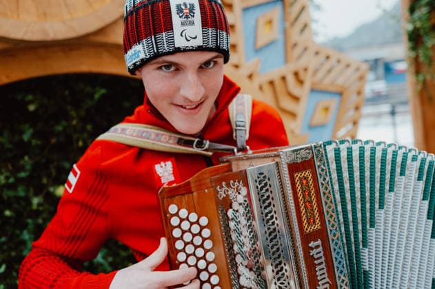 PARALYMPICS - Winter Paralympics Milano Cortina 2026 CORTINA D AMPEZZO,ITALY,02.MAR.26 - PARALYMPICS - Paralympic Winter games, Winterspiele,Spiele, Summer games Milano Cortina 2026, preview. Image shows Johannes Aigner (AUT) with his accordion.  GEPAxpictures xAlexanderxSolc