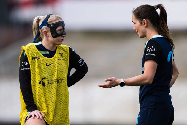 260302 Thea Bjelde and Tuva Hansen of the Norwegian women™s national football team during a training session on March 2, 2026 in Vienna Photo Marius Simensen BILDBYRAN Cop 238 bbeng dam fifa women s world cup qualifier football fotball fotboll norge norway practice soccer training trening träning  Copyright: MARIUSxSIMENSEN BB260302BB339