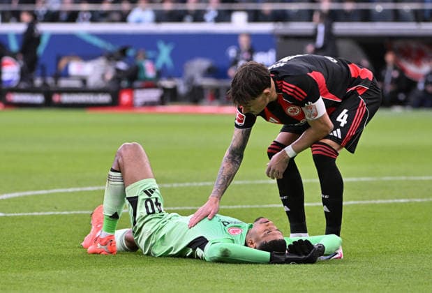 Football, Goalkeeper Kaua Santos is out due to an inner ligament injury, archive pictures