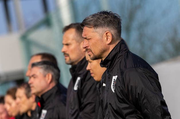 WOMEN SOCCER - U19, AUT vs FIN test match VIENNA,AUSTRIA,02.MAR.26 - WOMEN SOCCER - OEFB Under-19 international test match, Austria vs Finland. Image shows head coach Markus Richter (AUT).  GEPAxpictures xPhilippxBrem