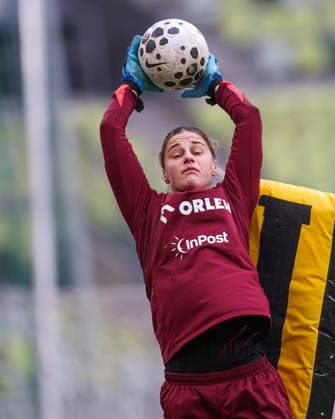 02.03.2026 GDANSK, POLSAT PLUS ARENA PILKA NOZNA KOBIET ( WOMEN S FOOTBALL) EL ELIMINACJE DO MS MISTRZOSTW SWIATA W PILCE NOZNEJ KOBIET FIFA 2027 ZGRUPOWANIE REPREZENTACJI POLSKI KOBIET OFICJALNA KONFERENCJA PRASOWA I TRENING REPREZENTACJI POLSKI KOBIET PRZED MECZEM Z HOLANDIA FOOTBALL POLISH WOMEN S national team, Nationalteam TRAINING CAMP OFFICIAL press conference, PK, Pressekonferenz AND TRAINING OF THE POLISH WOMEN S NATIONAL TEAM BEFORE THE MATCH AGAINST THE NETHERLANDS NZ OLIWIA SZPERKOWSKA FOTO LUKASZ GROCHALA CYFRASPORT NEWSPIX.PL --- newspix.pl 
