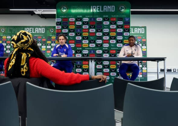 France Women Squad Training & press conference, PK, Pressekonferenz Tallaght Stadium, Dublin 2 3 2026 Laurent Bonadei and Kadidiatou Diani Laurent Bonadei and Kadidiatou Diani 2 3 2026  Copyright: x INPHO DanxClohessyx DC051779 copy