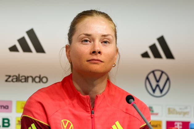 Dresden, Germany 02 March 2026 Preparation for the Womens World Cup qualifier Germany vs Slovenia Final press conference in Dresden In the picture Sjoeke Nüsken Nuesken Germany at the final press conference in Dresden Copyright: HMBxMedia MadeleinexFantini