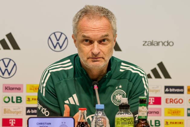 Dresden, Germany 02 March 2026 Preparation for the Womens World Cup qualifier Germany vs Slovenia Final press conference in Dresden In the picture national coach Christian Wück Wueck Germany at the final press conference in Dresden Copyright: HMBxMedia MadeleinexFantini