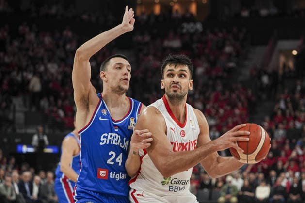Turkiye v Serbia - FIBA Basketball World Cup 2027 European Qualifiers ISTANBUL, TURKIYE - MARCH 02: Omer Yurtseven (R) of Turkiye in action against Nikola Tanaskovic (L) of Serbia during the FIBA Basketball World Cup 2027 European Qualifiers First Round Group C match at the Basketball Development Center in Istanbul, Turkiye, on March 02, 2026. Arife Karakum Anadolu Istanbul Turkey. Editorial use only. Please get in touch for any other usage.  Copyright: x2026xAnadoluxArifexKarakumx
