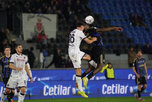 Pisa s Rafiu Durosinmi in action ....During the Serie A soccer match between Pisa and Bologna at the Cetilar Arena Romeo Anconetani Stadium in Pisa; Center West Italy; monday March 02; 2026 ; Soccer  Copyright: xAlessandroxLaxRocca LaPressex