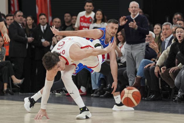 Turkiye v Serbia - FIBA Basketball World Cup 2027 European Qualifiers ISTANBUL, TURKIYE - MARCH 02: Cedi Osman (6) of Turkiye in action against Avramovic (R) of Serbia during the FIBA Basketball World Cup 2027 European Qualifiers First Round Group C match at the Basketball Development Center in Istanbul, Turkiye, on March 02, 2026. Arife Karakum Anadolu Istanbul Turkey. Editorial use only. Please get in touch for any other usage.  Copyright: x2026xAnadoluxArifexKarakumx