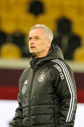 Dresden, Germany 02 March 2026 Preparation for the womens World Cup qualifier Germany vs Slovenia Final training in Dresden In the picture national coach Christian Wück Wueck Germany Copyright: HMBxMedia MadeleinexFantini