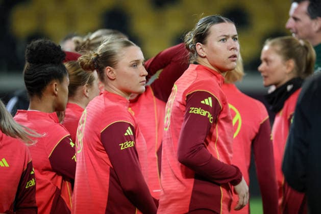 Dresden, Germany 02 March 2026 Preparation for the womens World Cup qualifier Germany vs Slovenia Final training in Dresden In the picture from left Jella Veit Germany and Larissa Mühlhaus Muehlhaus Germany Copyright: HMBxMedia MadeleinexFantini