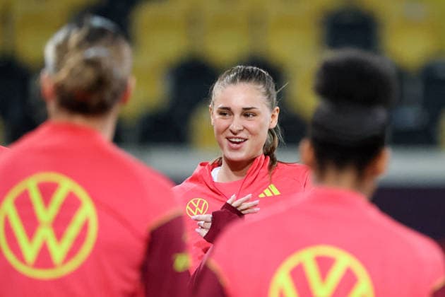 Dresden, Germany 02 March 2026 Preparation for the womens World Cup qualifier Germany vs Slovenia Final training in Dresden In the picture Jule Brand Germany Copyright: HMBxMedia MadeleinexFantini