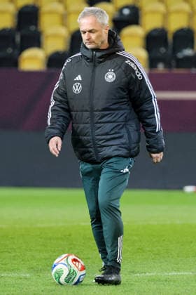 Dresden, Germany 02 March 2026 Preparation for the womens World Cup qualifier Germany vs Slovenia Final training in Dresden In the picture national coach Christian Wück Wueck Germany Copyright: HMBxMedia MadeleinexFantini