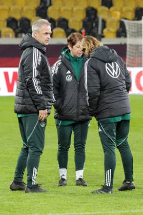 02 03 2026, xgrfx, Soccer World Cup Qualification , Germany Women Press Conference, Final Training f l Christian Wück, Maren Meinert, Saskia Bartusiak German Women National Team DFL DFB REGULATIONS PROHIBIT ANY USE OF PHOTOGRAPHS as IMAGE SEQUENCES and or QUASI VIDEO Dresden