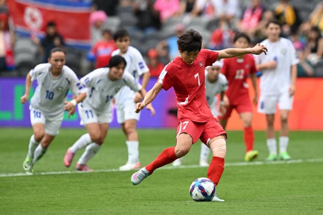 SOCCER ASIAN CUP NORTH KOREA UZBEKISTAN, Myong Yu Jong of North Korea scores a goal during the AFC Women™s Asian Cup Group B match between North Korea and Uzbekistan at CommBank Stadium in Sydney, Tuesday, March 3, 2026. ( NO ARCHIVING, EDITORIAL USE ONLY SYDNEY NEW SOUTH WALES AUSTRALIA  Copyright: xDEANxLEWINSx 20260303120587933150