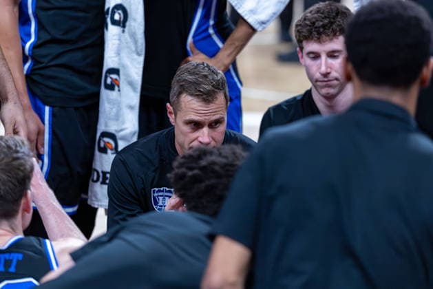 March 2, 2026, Raleigh, North Carolina, USA: Duke Blue Devils head coach JON SCHEYER talks with the team during a timeout during the second half of the NCAA, College League, USA ACC menÃ¢â‚¬â ¢s basketball game between the Duke Blue Devils and the NC State Wolfpack at the Lenovo Center in Raleigh, North Carolina. Raleigh USA - ZUMAa220 20260302_znp_a220_048 Copyright: xIsraelxAntax