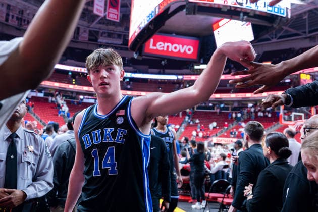 March 2, 2026, Raleigh, North Carolina, USA: Duke Blue Devils guard NIKOLAS KHAMENIA (14) shakes fans hands while leaving the court following the Duke Blue Devils and the NC State Wolfpack at the Lenovo Center in Raleigh, North Carolina. Raleigh USA - ZUMAa220 20260302_znp_a220_074 Copyright: xIsraelxAntax