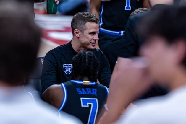 March 2, 2026, Raleigh, North Carolina, USA: Duke Blue Devils head coach JON SCHEYER talks with the team during a timeout in the second half of the NCAA, College League, USA ACC menÃ¢â‚¬â ¢s basketball game between the Duke Blue Devils and the NC State Wolfpack at the Lenovo Center in Raleigh, North Carolina. Raleigh USA - ZUMAa220 20260302_znp_a220_080 Copyright: xIsraelxAntax