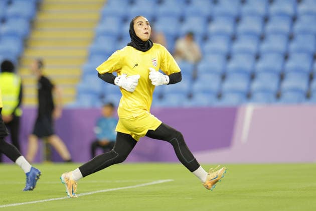 Goalkeeper Maryam Yektaei (12 IR Iran) in action during the warm-up routine during the Womens Asian Cup match between Korea Republic and Islamic Republic of Iran at the Gold Coast Stadium in Robina, Australia Copyright: xMatthewxStarlingx xSPPx Sportspressphoto_SPR100298