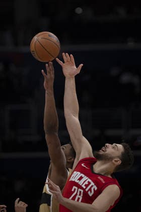 Houston Rockets vs Washington Wizards - NBA, Basketball Herren, USA WASHINGTON DC, UNITED STATES - MARCH 2 : Alperen Sengun (28) of Houston Rockets in action during the NBA basketball game between Houston Rockets and Washington Wizards at the Capital One Arena on March 2, 2026 in Washington DC, United States. Celal Gunes Anadolu District of Columbia United States. Editorial use only. Please get in touch for any other usage.  Copyright: x2026xAnadoluxCelalxGunesx