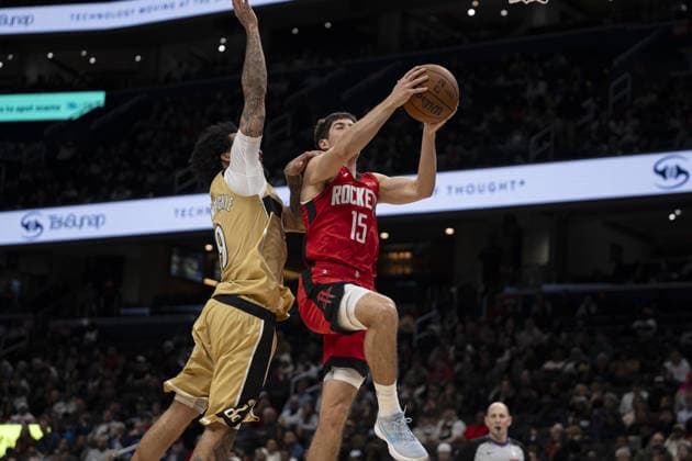 Houston Rockets vs Washington Wizards - NBA, Basketball Herren, USA WASHINGTON DC, UNITED STATES - MARCH 2 : Justin Champagnie (9) of Washington Wizards in action against Reed Sheppard (15) of Houston Rockets during the NBA basketball game between Houston Rockets and Washington Wizards at the Capital One Arena on March 2, 2026 in Washington DC, United States. Celal Gunes Anadolu Washington DC United States. Editorial use only. Please get in touch for any other usage.  Copyright: x2026xAnadoluxCelalxGunesx