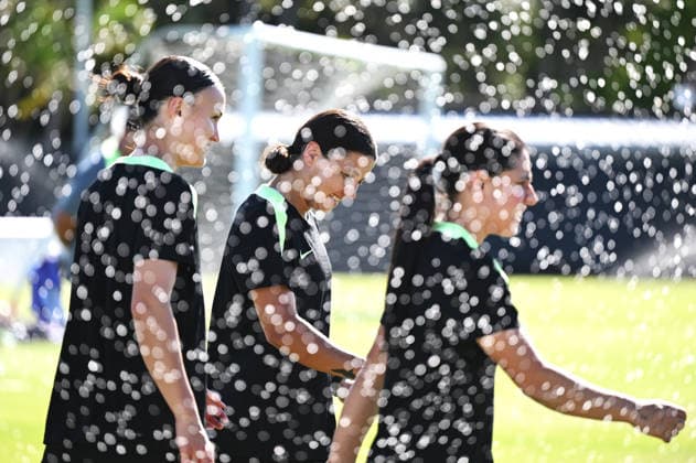 SOCCER MATILDAS TRAINING, Amy Sayer, Sam Kerr and Alex Chidiac during a Matildas training session at Pizzey Park in the Gold Coast, Tuesday, March 3, 2026. ( NO ARCHIVING GOLD COAST QUEENSLAND AUSTRALIA  Copyright: xDAVExHUNTx 20260303172443788915