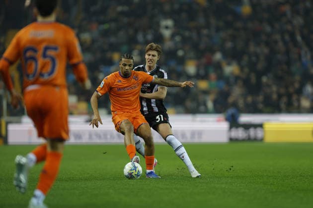 Fiorentina s Cher Ndour in action against Udinese s Thomas Kristensen during the Italian Serie A Enilive match between Udinese Calcio vs ACF Fiorentina at the Bluenergy Stadium in Udinese, Italy, 02 March 2026.  Copyright: xMattiaxRadoni IPAxSportx xipa-agency.netx xx IPA_72308282 IPA_Agency_IPA72308282