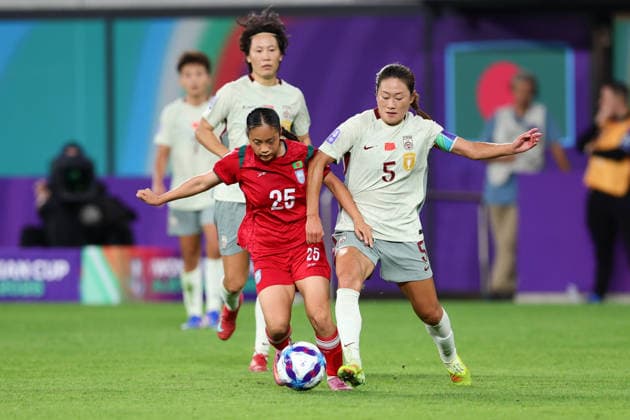 Umehla Marma of Bangladesh contests the ball with Wu Haiyan of China during the AFC Womens Asian Cup 2026 match between China PR Women and Bangladesh Women at Western Sydney Stadium, Sydney, Australia on 3 March 2026. Copyright: xPeterxDovganx 44610044