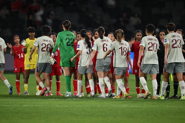 SOCCER ASIAN CUP CHINA BANGLADESH, Bangladesh congratulate China on their win during the AFC Women™s Asian Cup Group B match between China and Bangladesh at CommBank Stadium in Sydney, Tuesday, March 3, 2026. ( NO ARCHIVING, EDITORIAL USE ONLY SYDNEY NEW SOUTH WALES AUSTRALIA  Copyright: xDEANxLEWINSx 20260303130983940055