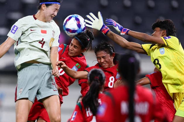 Wang Linlin of China contests the ball with Mile Akter of Bangladesh during the AFC Womens Asian Cup 2026 match between China PR Women and Bangladesh Women at Western Sydney Stadium, Sydney, Australia on 3 March 2026. Copyright: xPeterxDovganx 44610057