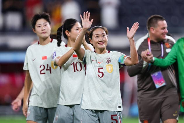 Wu Haiyan of China, Wang Yanwen of China and Yuan Cong of China thank the fans during the AFC Womens Asian Cup 2026 match between China PR Women and Bangladesh Women at Western Sydney Stadium, Sydney, Australia on 3 March 2026. Copyright: xPeterxDovganx 44610089