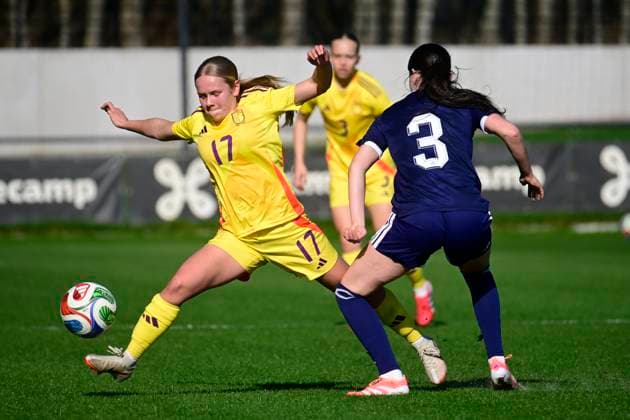 Belgium v Scotland - Women s U19 International Friendly, Länderspiel, Nationalmannschaft TUBIZE, BELGIUM - MARCH 03 : Bal Lise of Belgium and Tobin Abigail of Scotland WU19s battle for the ball during an International Women s U19 match between Belgium and Scotland on March 3, 2026 in Tubize, Belgium, 03 03 2026 Tubize Belgium  Copyright: xPeterxDexVoechtx