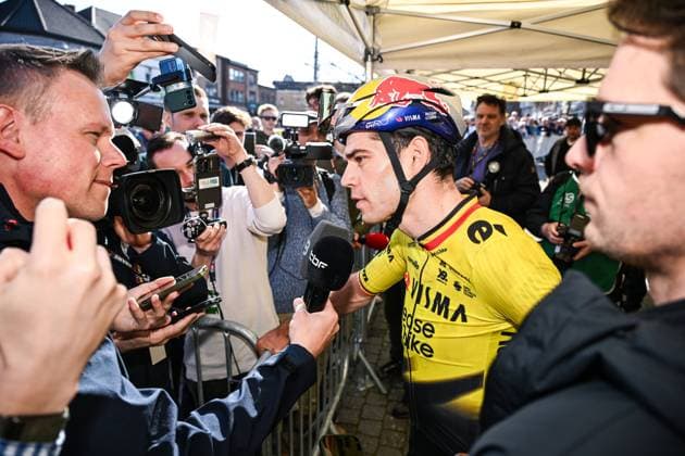 Belgian Wout Van Aert of Team Visma-Lease a Bike pictured at the start of the Ename Samyn Classic one day cycling race, 203,8km from Quaregnon to Dour on Tuesday 03 March 2026. MAARTENxSTRAETEMANS  x166319740x