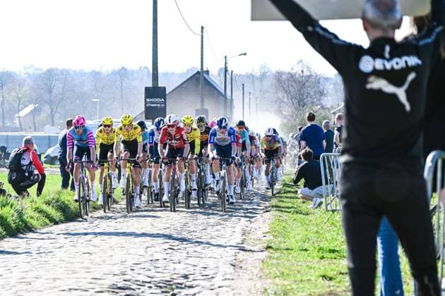 The peloton pictured in action during the Ename Samyn Classic one day cycling race, 203,8km from Quaregnon to Dour on Tuesday 03 March 2026. MAARTENxSTRAETEMANS  x166324814x
