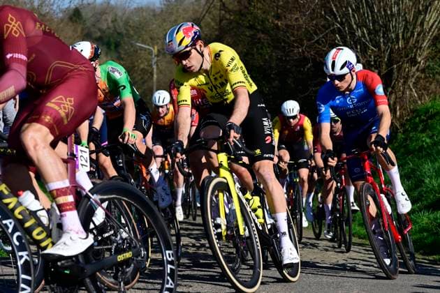 Ename Grand Prix Le Samyn 2026 Cycling Race DOUR, BELGIUM - MARCH 03 : Van Aert Wout (BEL) of Team Visma I Lease a Bike during the 58th edition of Ename Grand Prix Le Samyn an UCI Class 1.1 one day cycling road race for Men Elite of km with start in Quaregnon and finish in Dour on March 3, 2026 in Dour, Belgium, 03 03 2026 ( Motordriver Kenny Verfaillie - Dour Belgium  Copyright: xJanxDexMeuleneirx